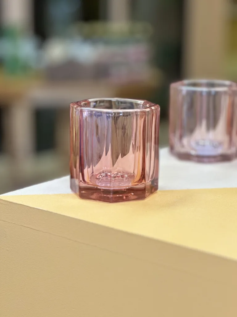 Mörkrosa Ljuslykta i Glas - Stämningsfull Dekoration