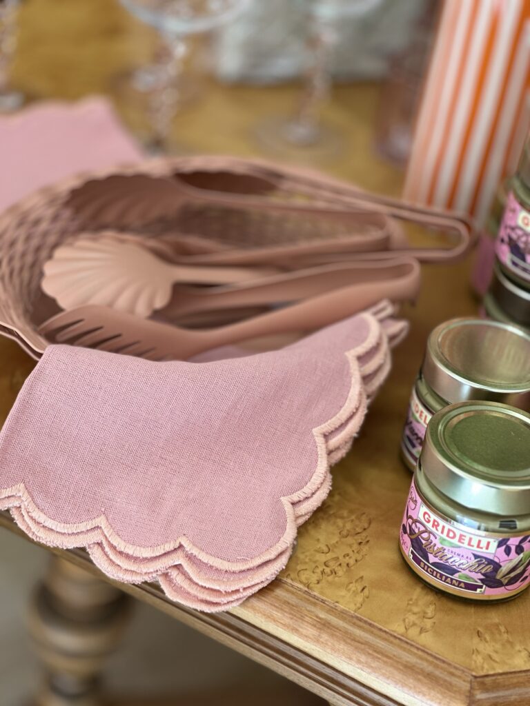 Bordstablett Scallop Rosa - Vågmönstrad Textil i Bomull