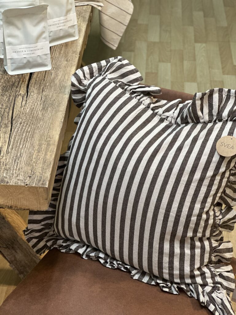 Kuddfodral Brun Randigt